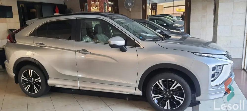 ميتسوبيشي إكليبس كروس اوتوماتك مستعملة فضي موديل 2024