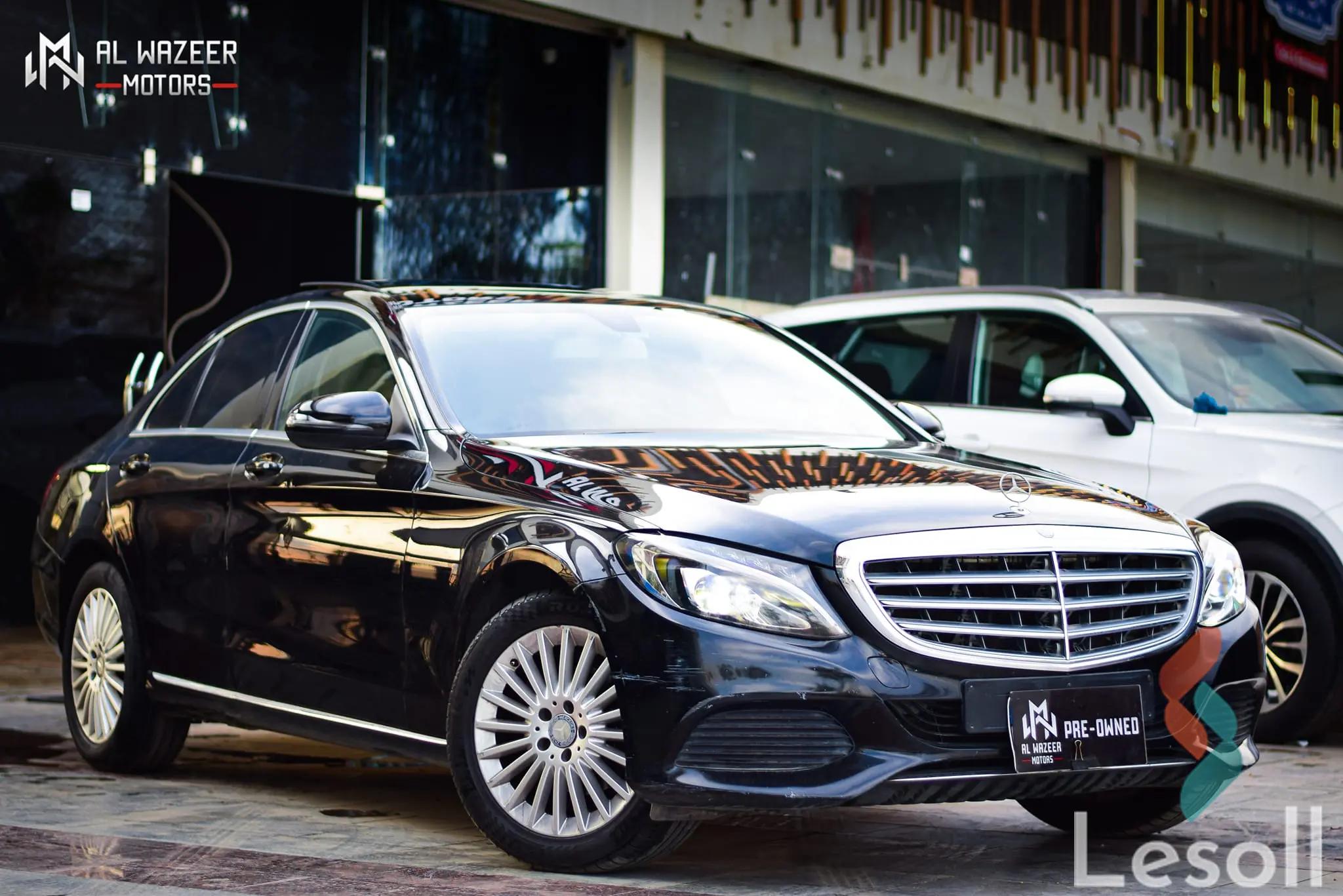 مرسيدس بنز ١٨٠ سي اوتوماتك مستعملة أسود موديل 2016