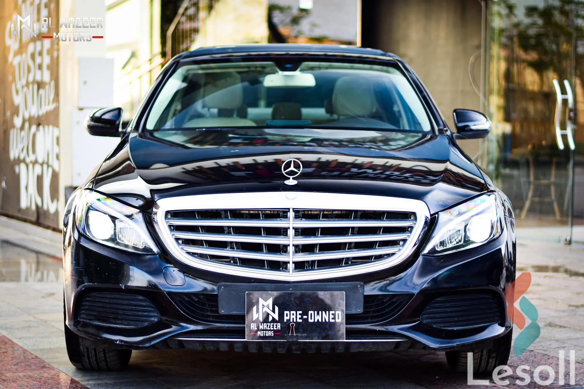 مرسيدس بنز ١٨٠ سي اوتوماتك مستعملة أسود موديل 2016