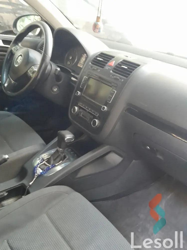 فولكس واجن جيتا اوتوماتك مستعملة أزرق موديل 2011 - صورة 2