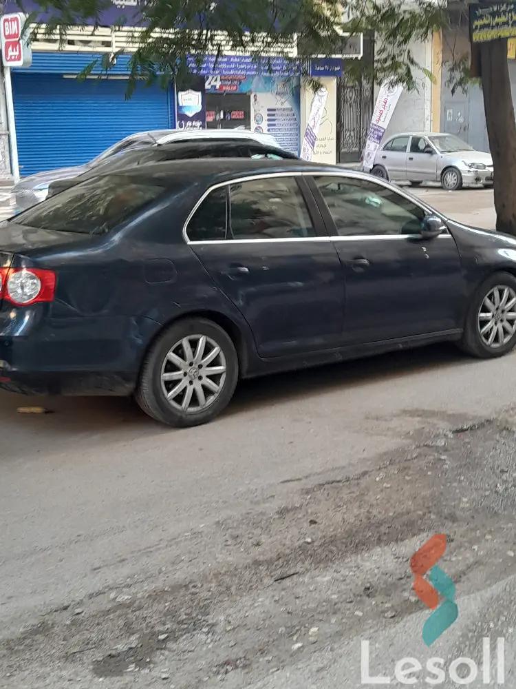 فولكس واجن جيتا اوتوماتك مستعملة أزرق موديل 2011 - صورة 3