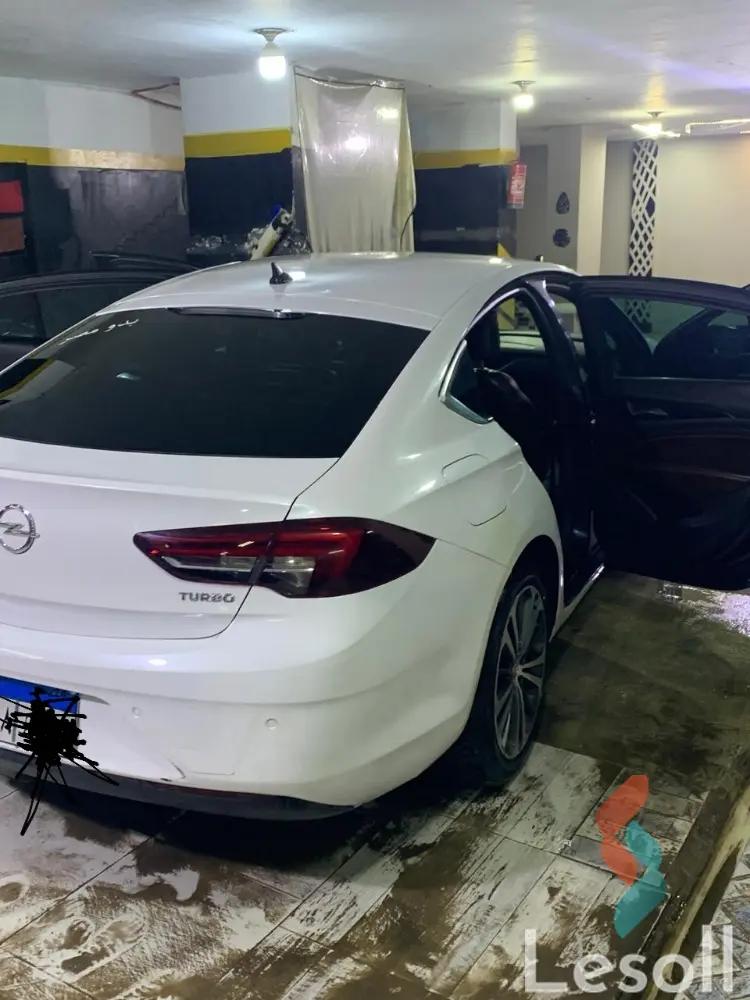 أوبل إنسيجنيا اوتوماتك مستعملة أبيض موديل 2018