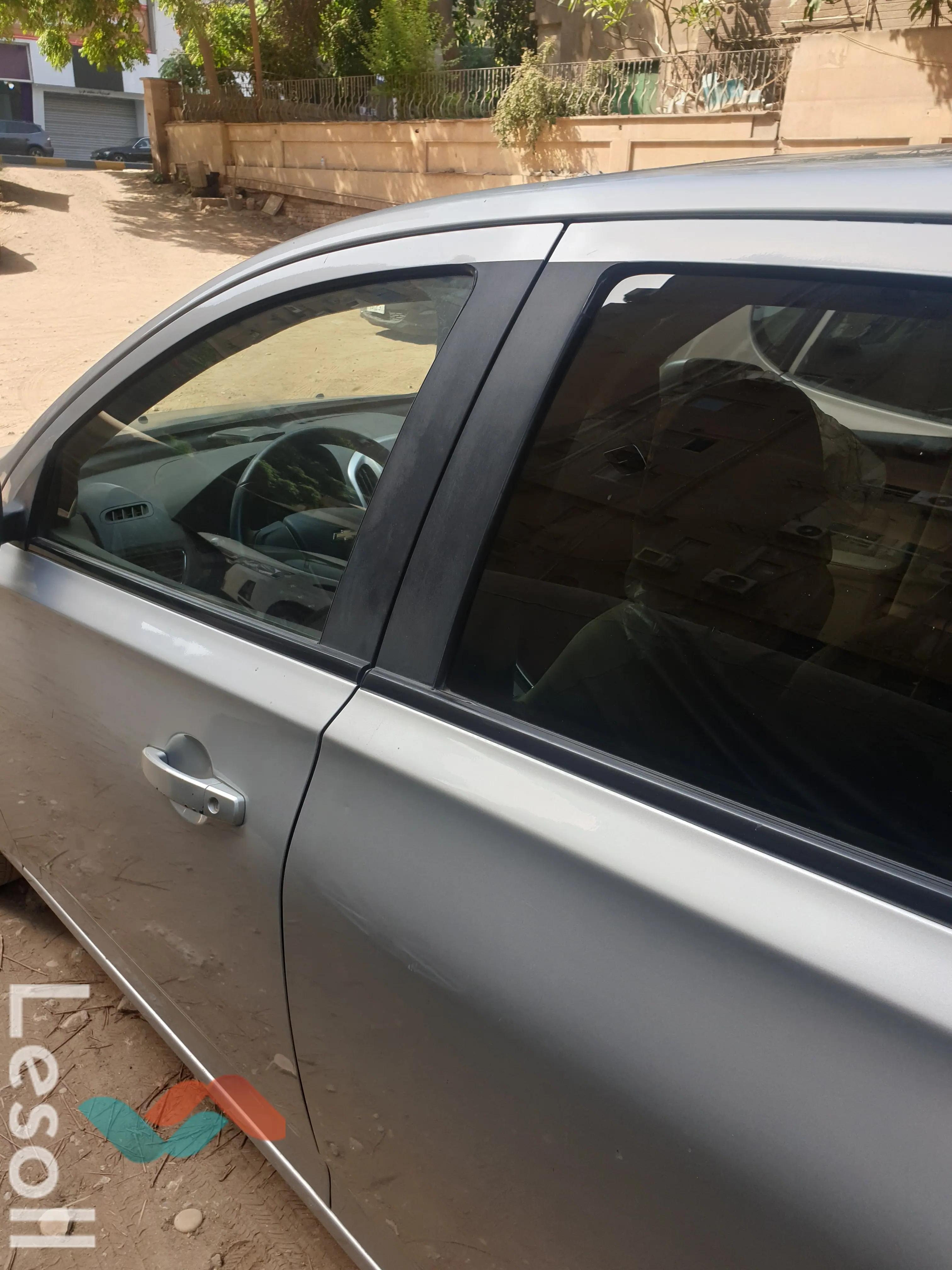 شيفروليه أوبترا اوتوماتك مستعملة فضي موديل 2022 - الصورة الرئيسية