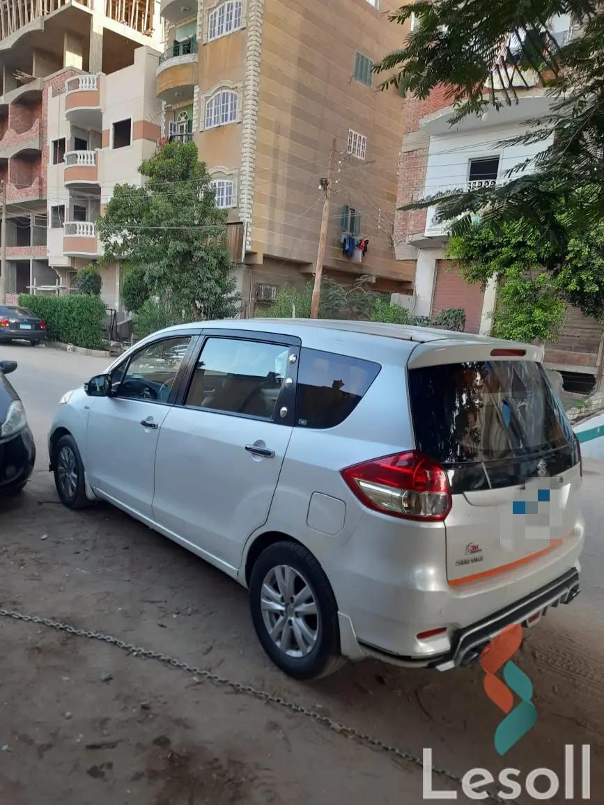 سوزوكي إرتيجا اوتوماتك مستعملة أبيض موديل 2019 - صورة 2