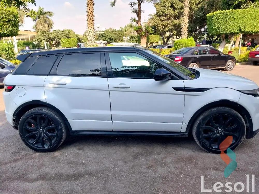 لاند روفر رينج روفر إيفوك اوتوماتك مستعملة أبيض موديل 2015 - صورة 3