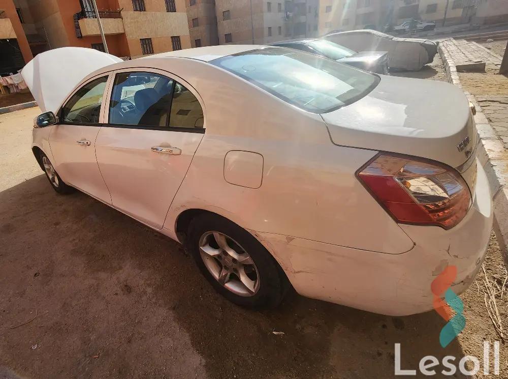 جيلي إمجراند 7 مانيوال مستعملة أبيض موديل 2014