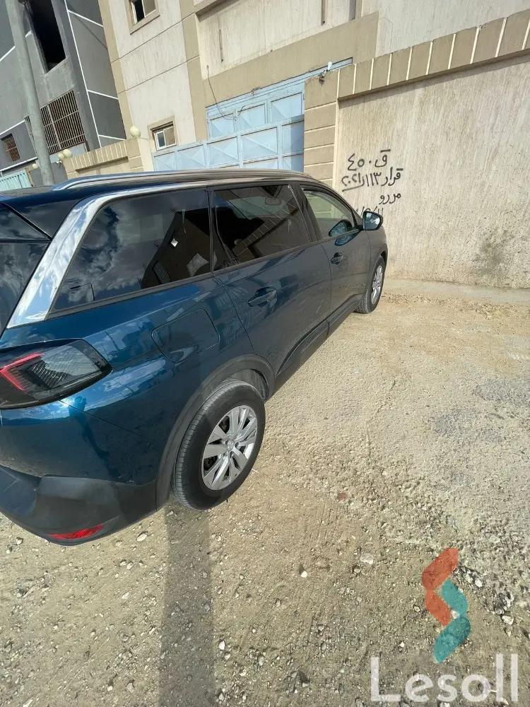 بيجو 5008 اوتوماتك مستعملة أزرق موديل 2022 - كل الصور