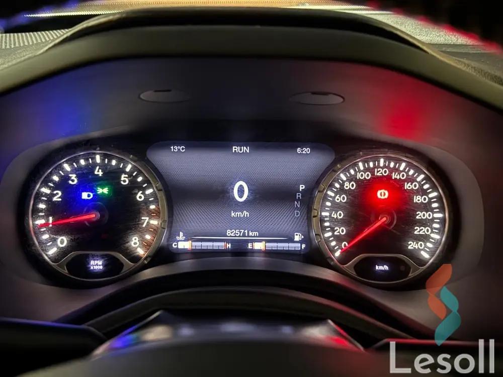 جيب رينيجيد اوتوماتك مستعملة أبيض موديل 2019 - كل الصور