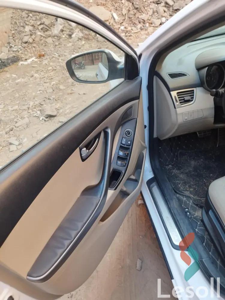 هيونداي إلنترا اوتوماتك مستعملة أبيض موديل 2016 - كل الصور