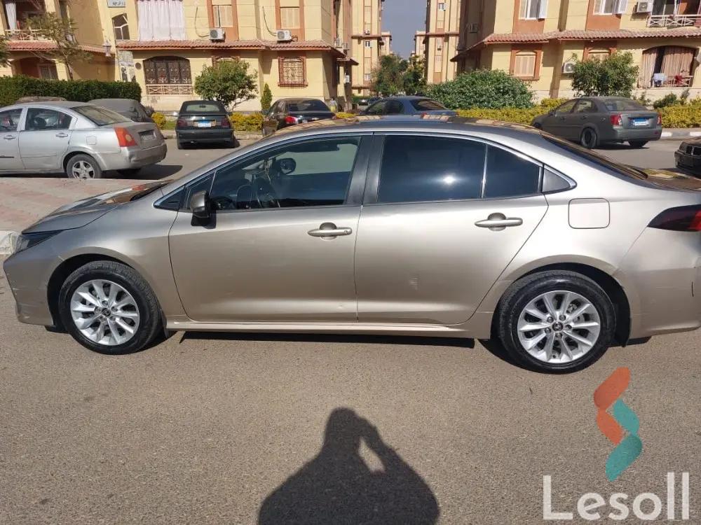 تويوتا كورولا اوتوماتك مستعملة شمبان موديل 2020 - صورة 4