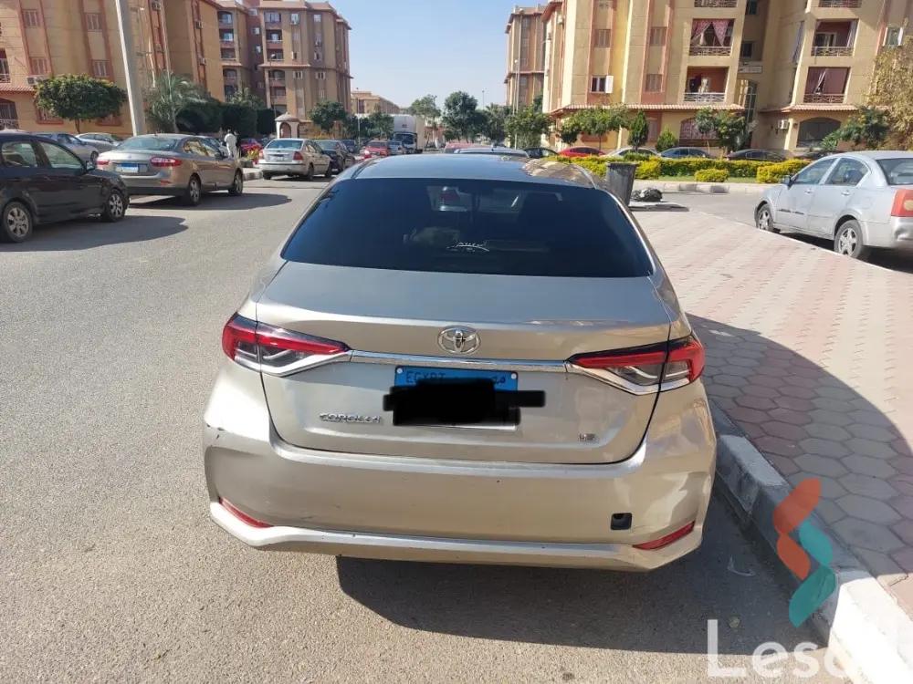 تويوتا كورولا اوتوماتك مستعملة شمبان موديل 2020 - صورة 3