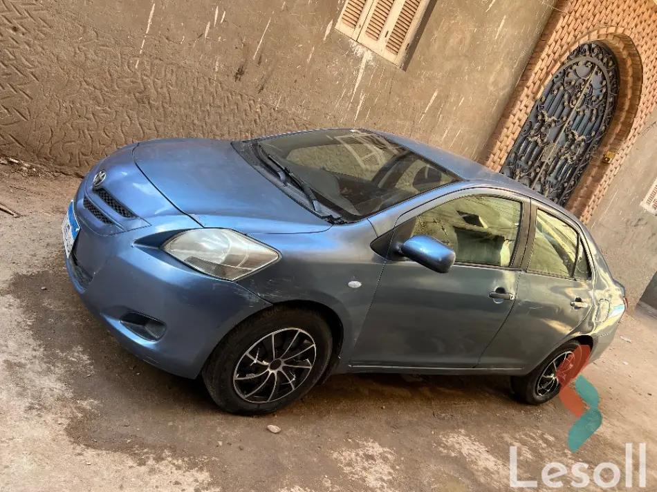 تويوتا يارس مانيوال مستعملة أزرق سماوي موديل 2006 - صورة 2