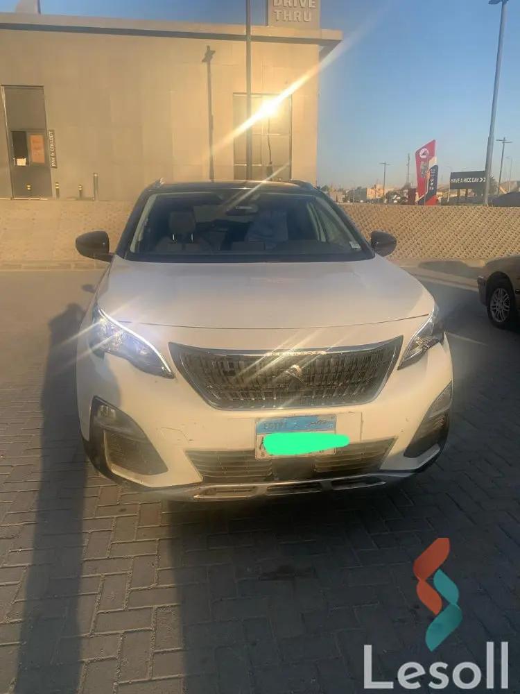 بيجو 3008 اوتوماتك مستعملة أبيض موديل 2021 - الصورة الرئيسية