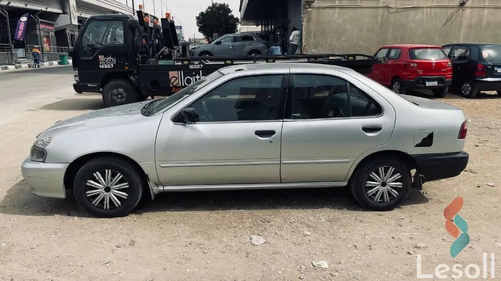 نيسان صني مانيوال مستعملة فضي موديل 2000 - صورة 3