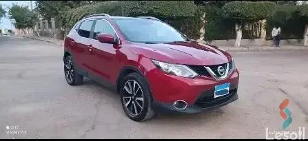 Nissan qashqai automatic used maroon model 2015 - Image 3