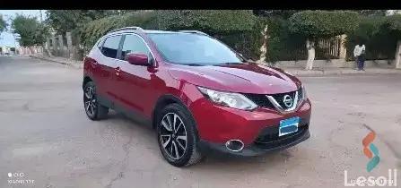 Nissan qashqai automatic used maroon model 2015 - Image 4