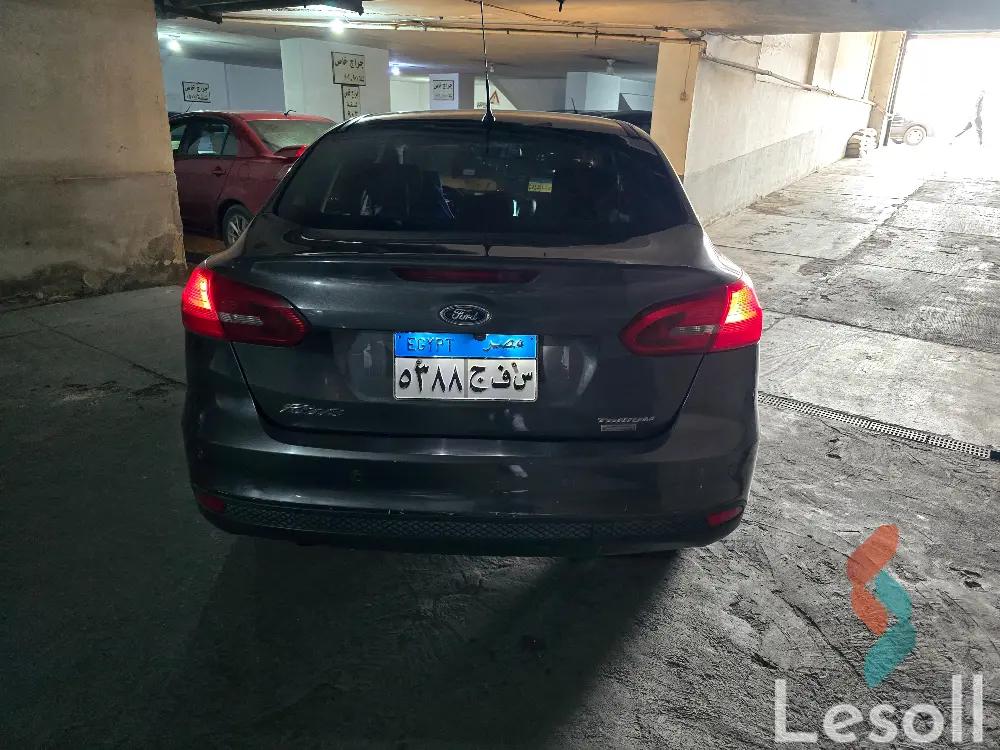 Ford focus automatic used dark gray model 2017 - Image 2