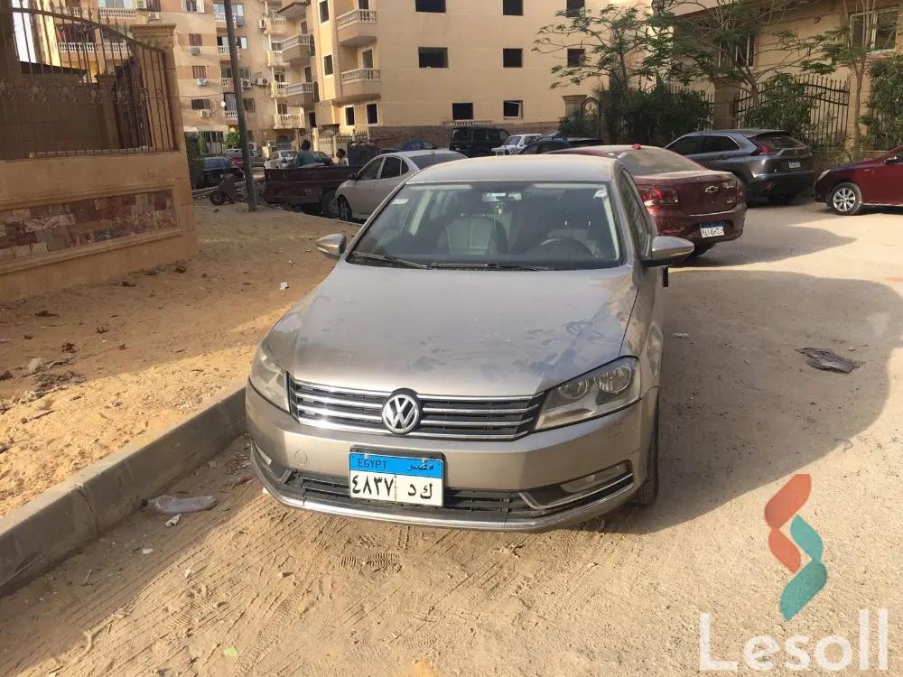 فولكس واجن باسات اوتوماتك مستعملة فضي موديل 2015 - الصورة الرئيسية