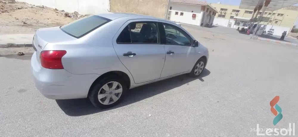 تويوتا يارس مانيوال مستعملة فضي موديل 2008