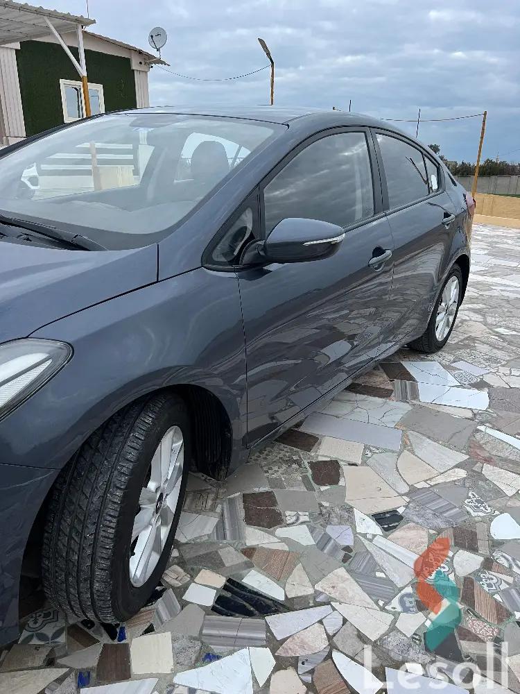 كيا سيراتو اوتوماتك مستعملة كحلي موديل 2018 - صورة 2