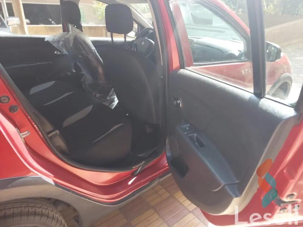 رينو سانديرو اوتوماتك مستعملة أحمر موديل 2016 - كل الصور