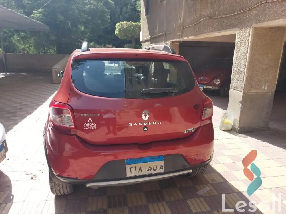 رينو سانديرو اوتوماتك مستعملة أحمر موديل 2016 - صورة 2
