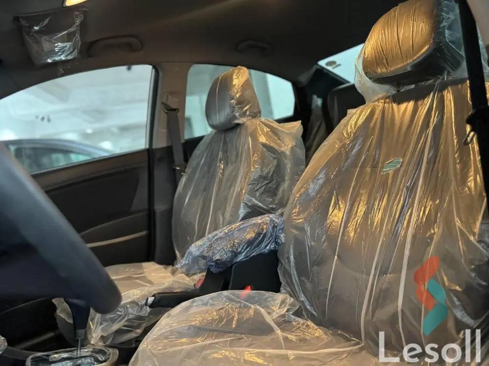 هيونداي أكسنت اوتوماتك مستعملة فضي موديل 2024 - صورة 4