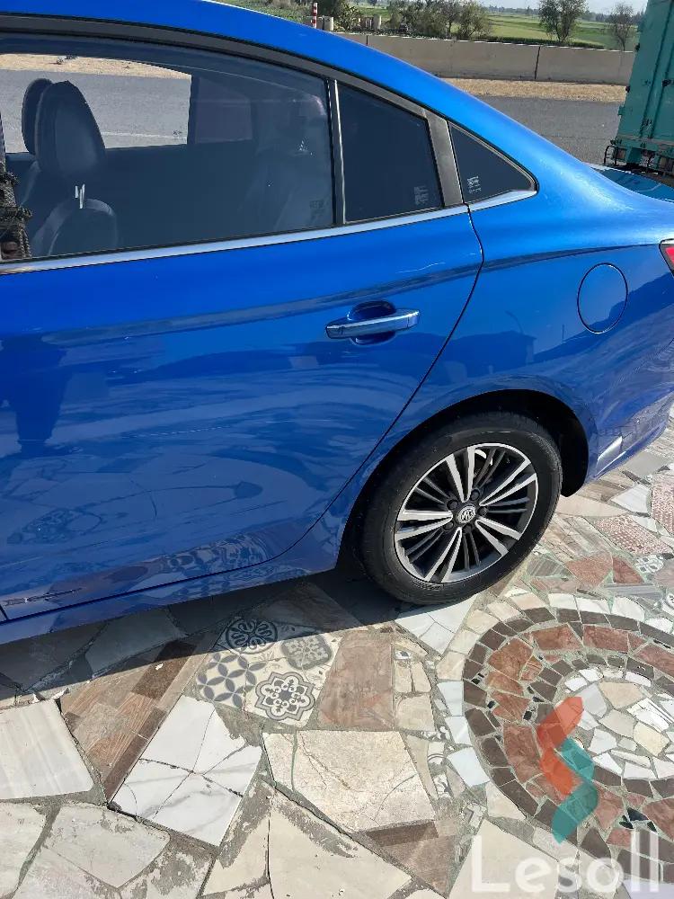 MG 5 automatic used blue model 2022