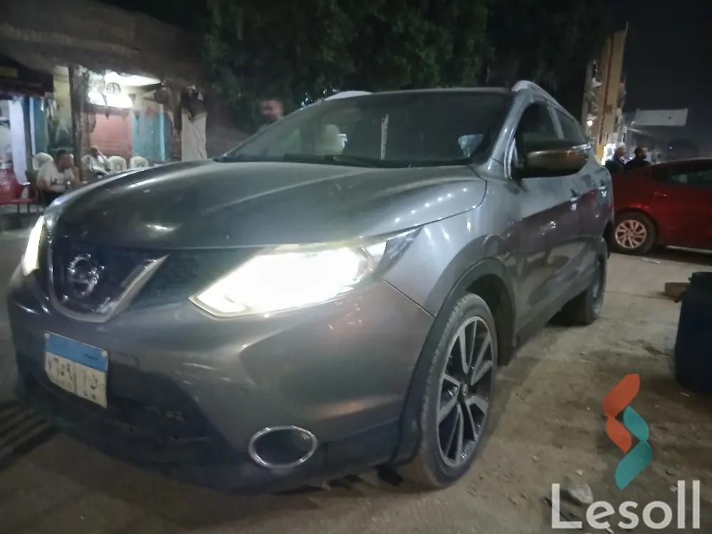 نيسان قشقاي اوتوماتك مستعملة رمادي داكن موديل 2016 - صورة 2