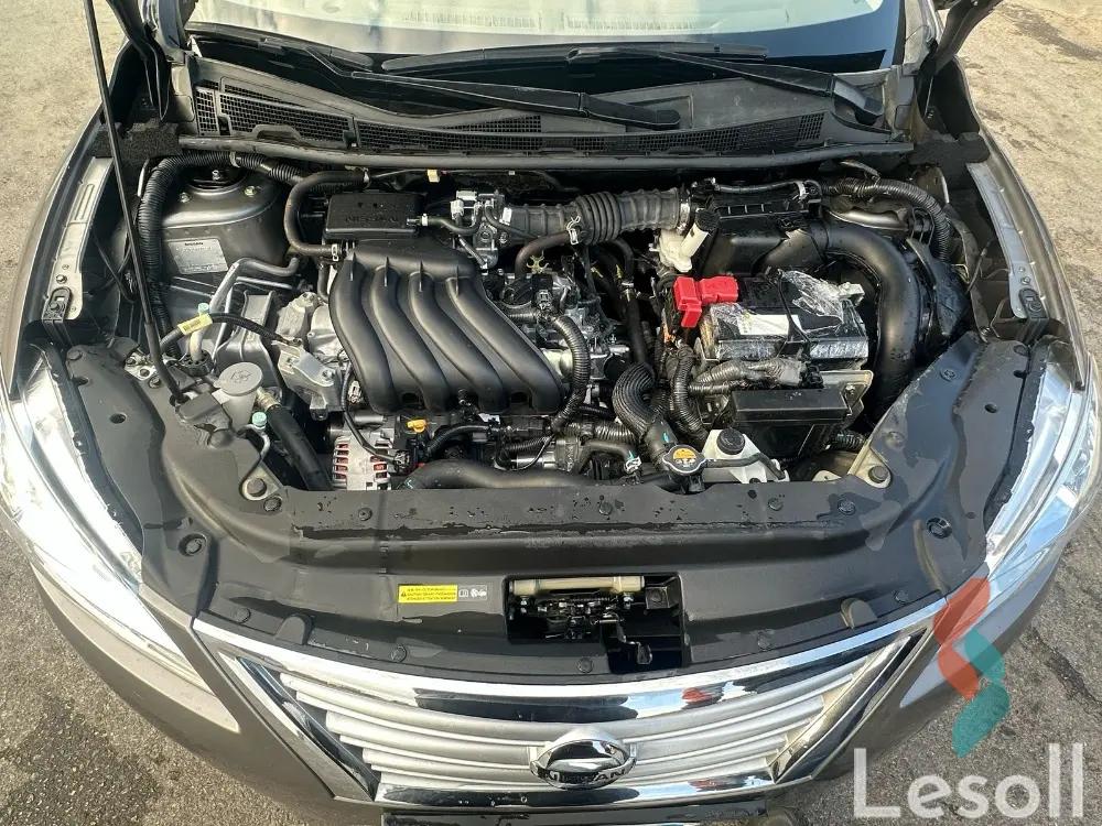 نيسان سنترا اوتوماتك مستعملة رمادي داكن موديل 2023 - صورة 3