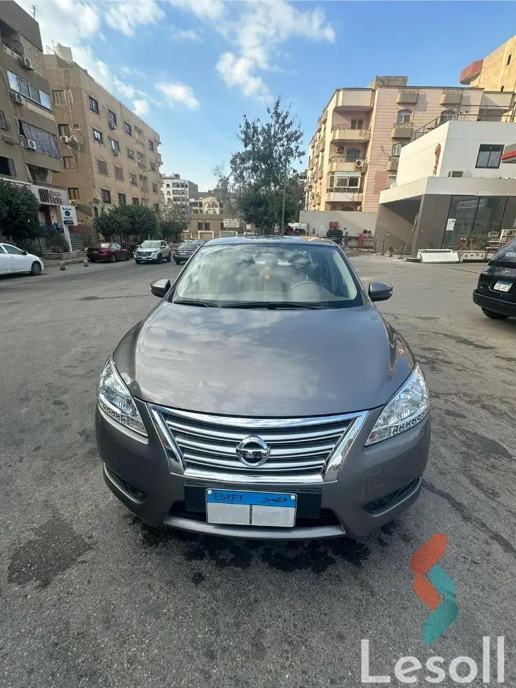 نيسان سنترا اوتوماتك مستعملة رمادي داكن موديل 2023 - الصورة الرئيسية