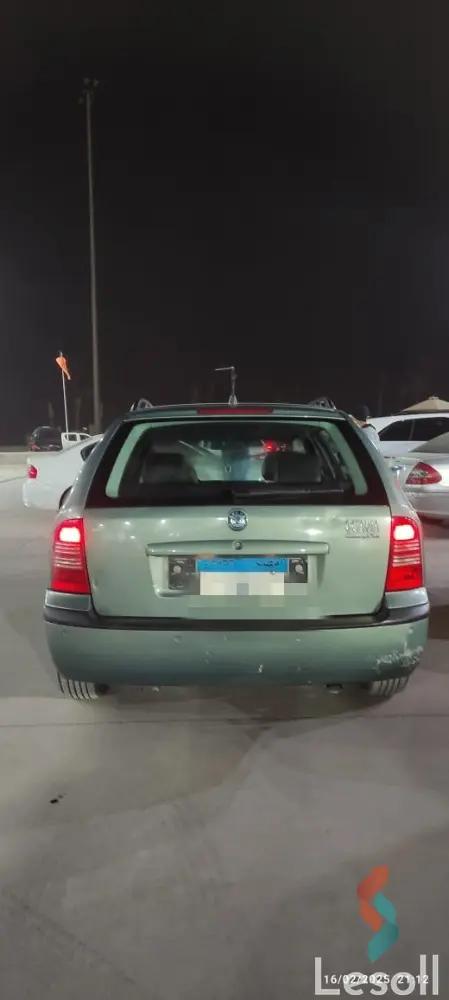 سكودا أوكتافيا اوتوماتك مستعملة أخضر موديل 2003 - صورة 2