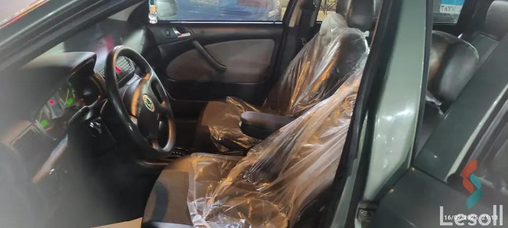 سكودا أوكتافيا اوتوماتك مستعملة أخضر موديل 2003 - صورة 4