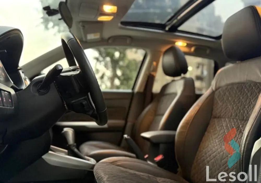 سوزوكي فيتارا اوتوماتك مستعملة أسود موديل 2023 - كل الصور