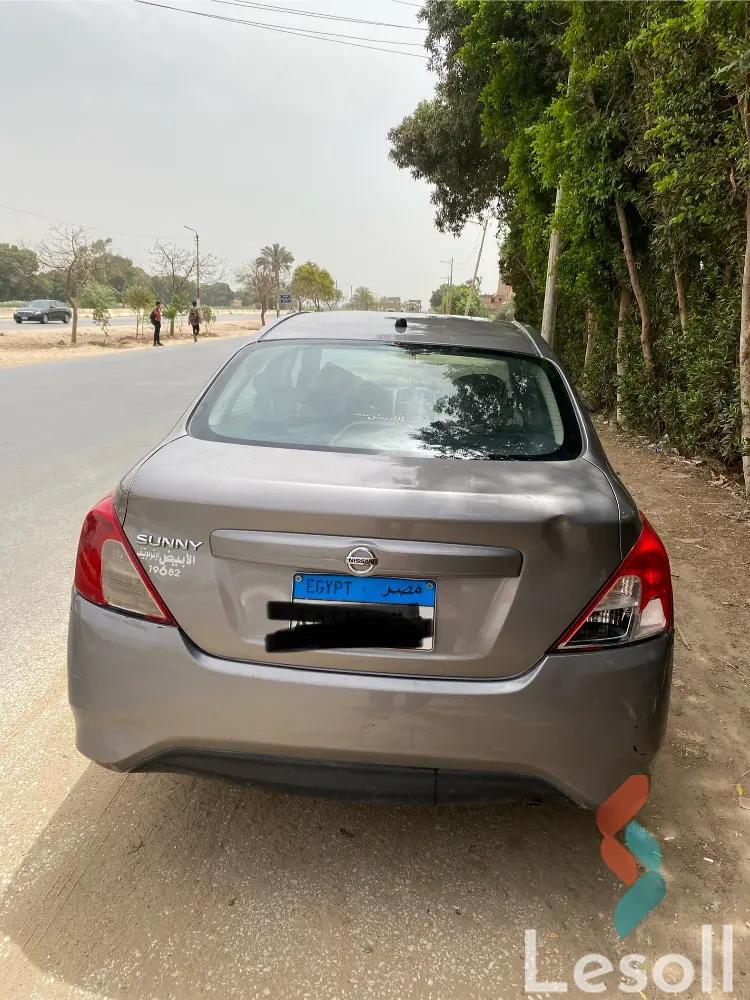 نيسان صني مانيوال مستعملة فضي موديل 2021 - صورة 4