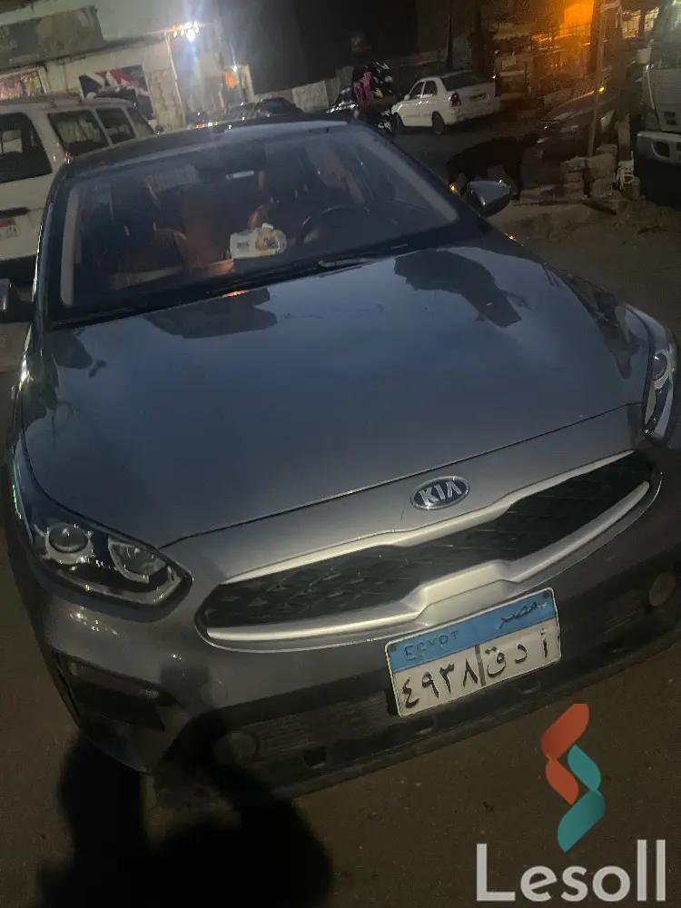 كيا سيراتو اوتوماتك مستعملة فضي موديل 2021 - صورة 2