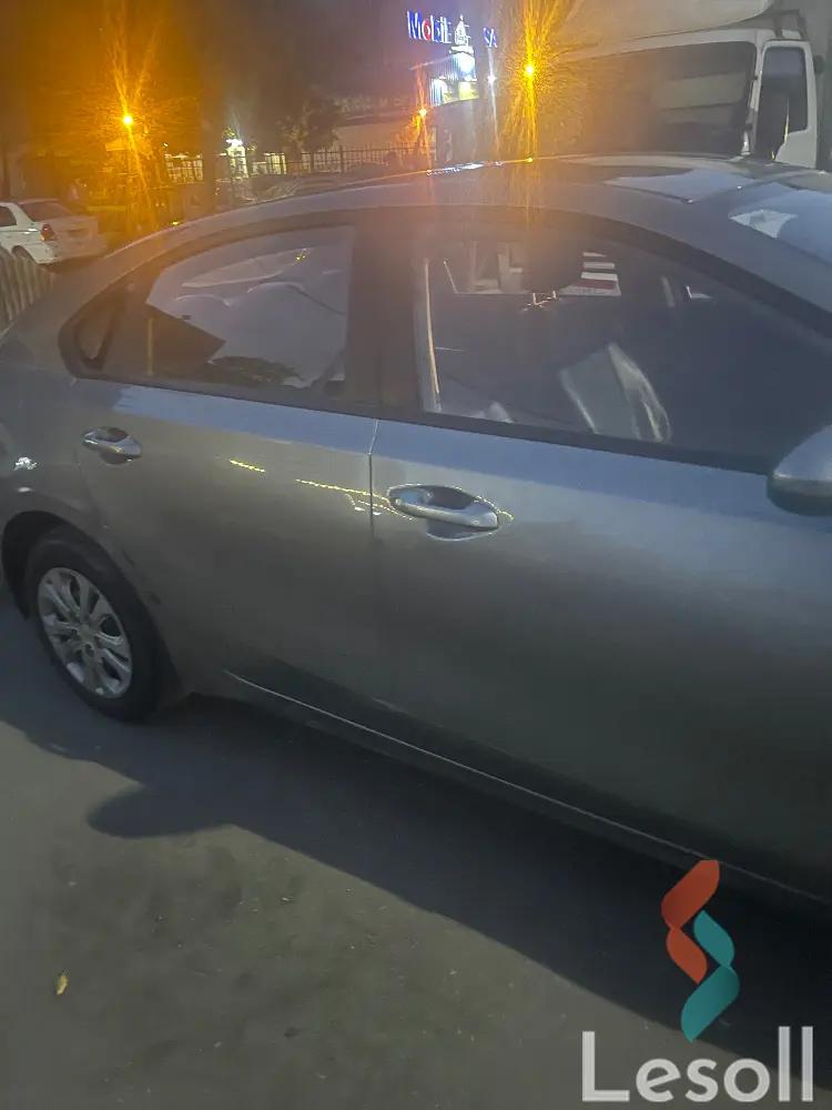 كيا سيراتو اوتوماتك مستعملة فضي موديل 2021 - كل الصور