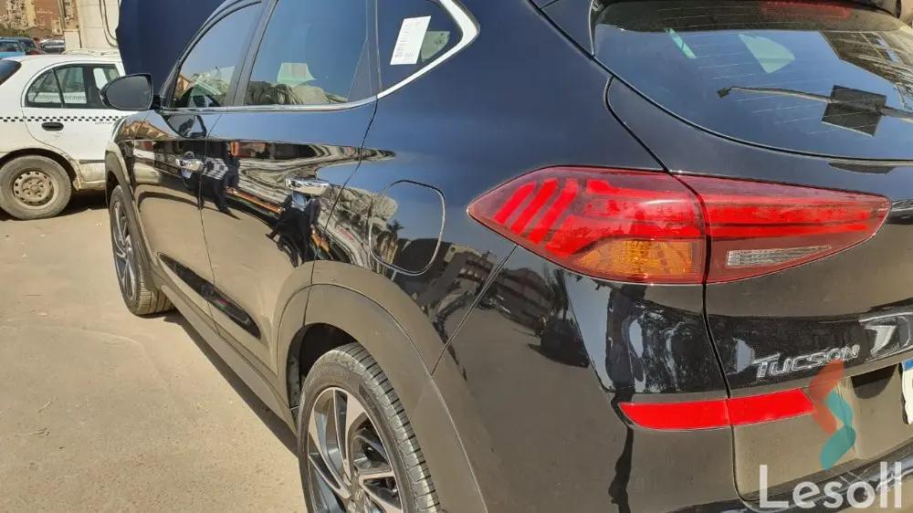 هيونداي توسان اوتوماتك مستعملة أسود موديل 2019 - صورة 3