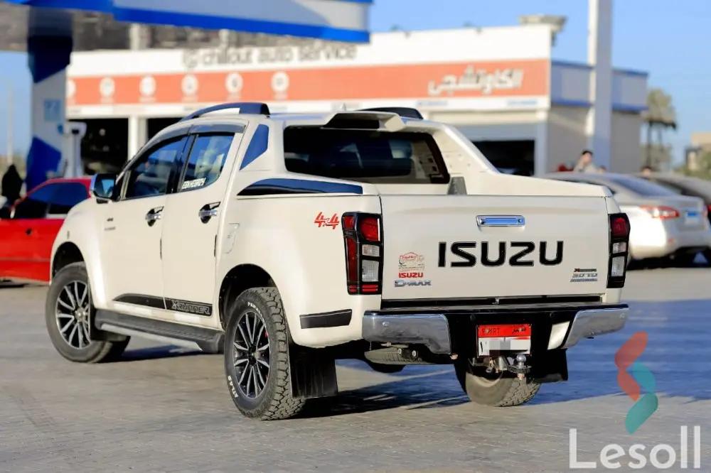 إيسوزو دي-ماكس اوتوماتك مستعملة أبيض موديل 2024 - كل الصور