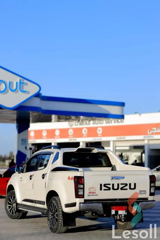 إيسوزو دي-ماكس اوتوماتك مستعملة أبيض موديل 2024 - صورة 4