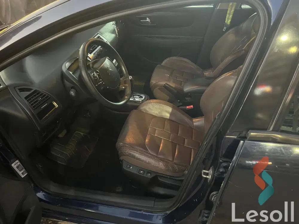 ستروين سي4 اوتوماتك مستعملة كحلي موديل 2005 - كل الصور