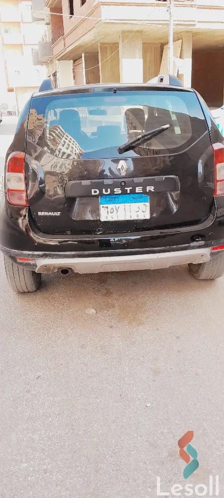 رينو دستر مانيوال مستعملة أسود موديل 2015 - صورة 2