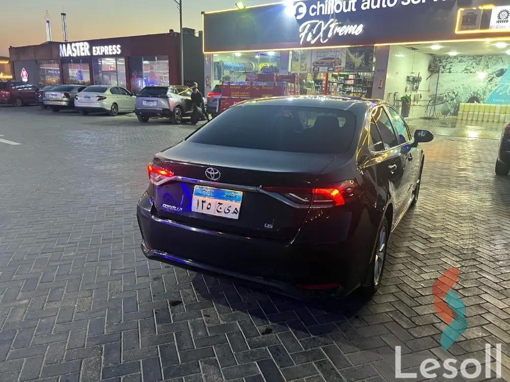 تويوتا كورولا اوتوماتك مستعملة أسود موديل 2021 - كل الصور