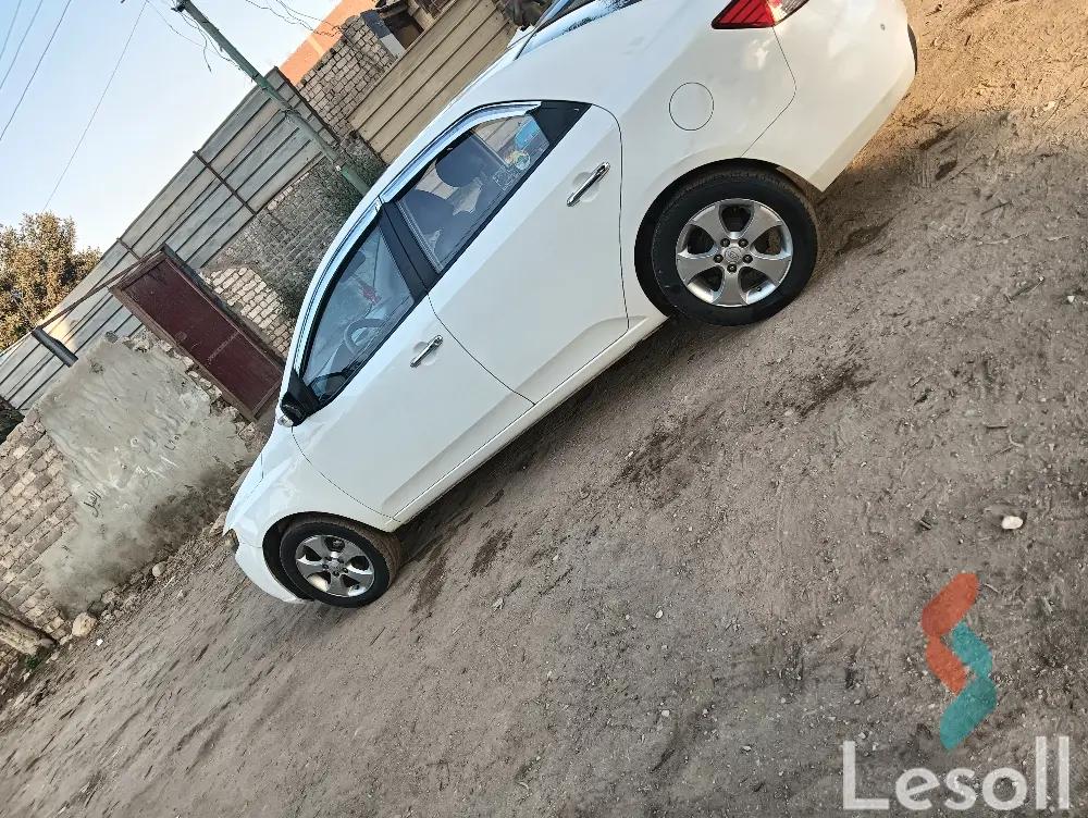 كيا سيراتو اوتوماتك مستعملة أبيض موديل 2009 - صورة 2