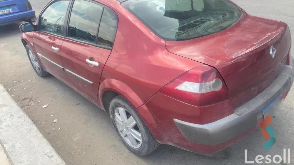 رينو ميجان اوتوماتك مستعملة أحمر موديل 2005