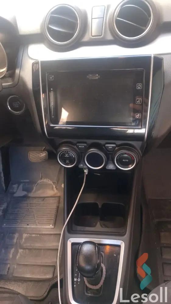 Suzuki swift automatic used silver model 2021