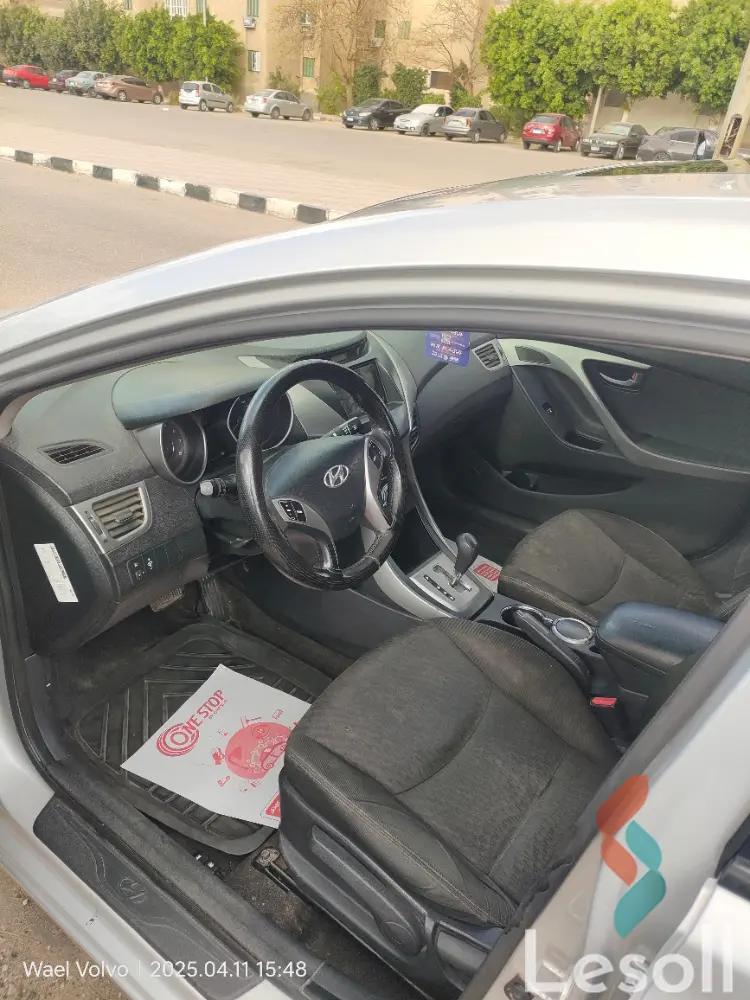 Hyundai elantra automatic used silver model 2014 - Image 3