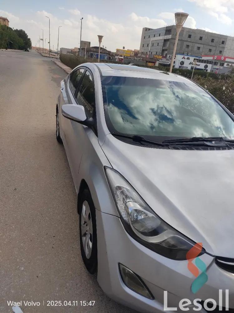 Hyundai elantra automatic used silver model 2014 - Image 4