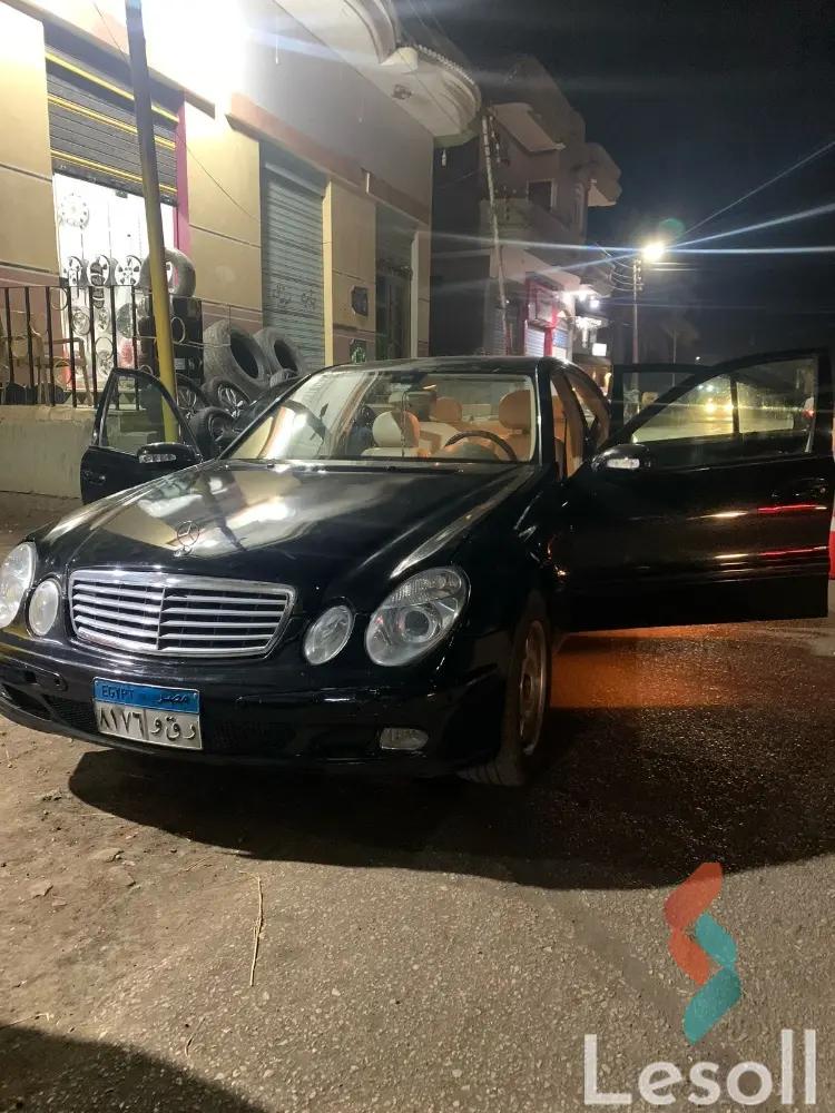 مرسيدس بنز ٢٠٠ سي اوتوماتك مستعملة أسود موديل 2006 - صورة 2