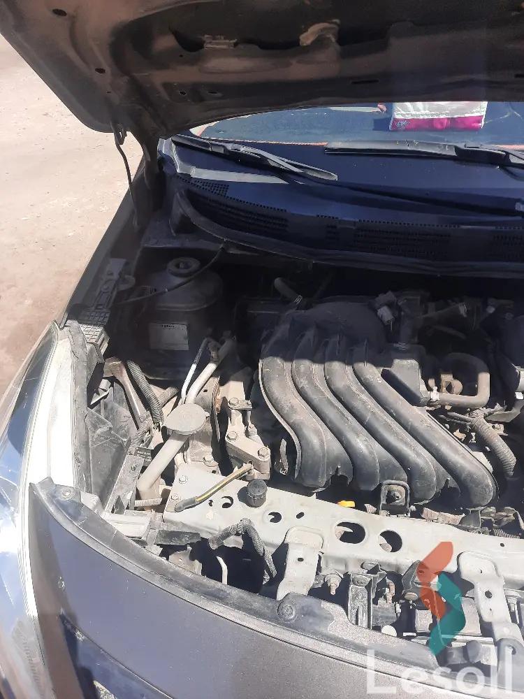 نيسان صني اوتوماتك مستعملة برونزي موديل 2017 - صورة 3